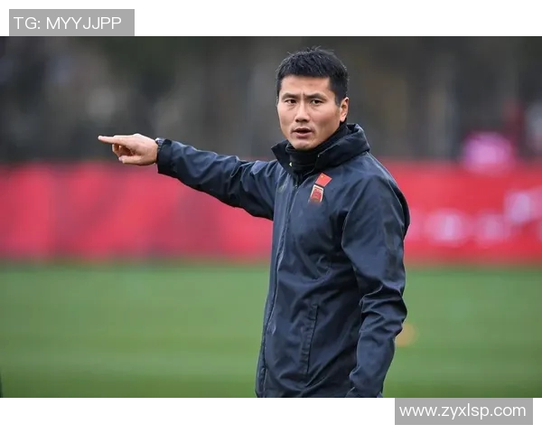 足球明星在中国的魅力与挑战引发记者深思与感叹